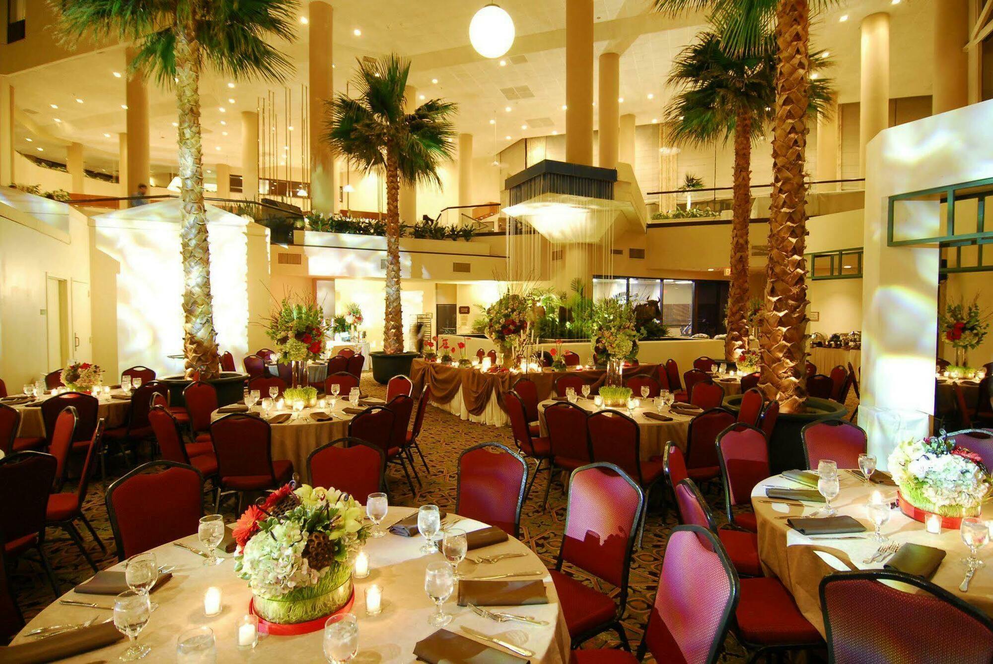 Doubletree By Hilton Dallas Near The Galleria Εξωτερικό φωτογραφία